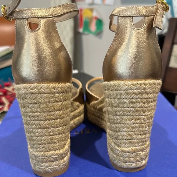 Stuart Weitzman Nudist Curve Espadrille Metallic Gold Wedge Sandals - Picture 7 of 9